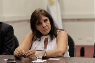 Desde la Provincia apuntan a intendentes que presionan para abrir actividades