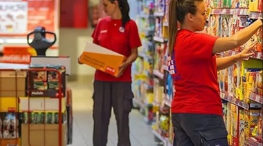 Acuerdo mercantil: aumento del 8% en abril y 7% en mayo, más suma fija
