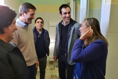 Renovaron baños de la escuela primaria de Saforcada con apoyo del Renatre
