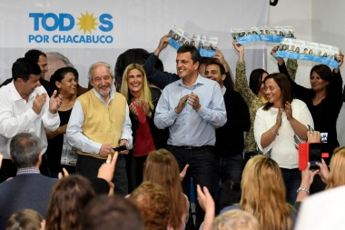Frente TODOS: Ciminelli se mostró con Massa y pidió el apoyo del pueblo de Chacabuco