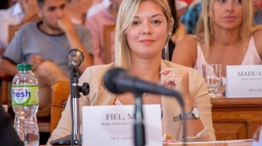 Fiel respondió a Petraglia: "subestiman a la gente y quieren ensuciar"