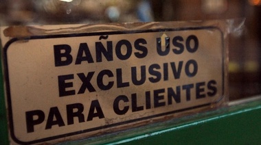 Diez pesos para ir al baño, un curioso proyecto que busca que sea Ley en el país