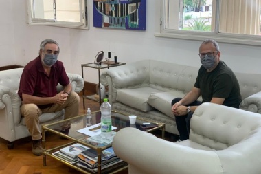 Acercando posturas: Valenzuela pasó por la cuarta sección en distrito radical