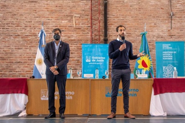 Ante Bianco, Petrecca agradeció el trabajo de los municipales para lograr la escrituración