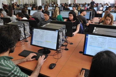 A pedido de la oposición, habrá fiscales informáticos para las primarias de agosto