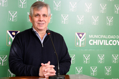Britos anunció un aumento del 50% en el ítem presentismo para municipales