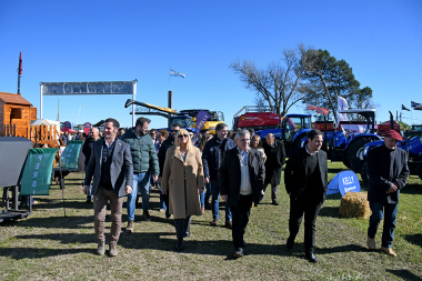 Britos defendió la tasa vial y la gestión en los caminos rurales