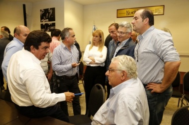 Intendentes K buscan trabarle el Presupuesto a Vidal