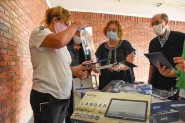 Junín y Chivilcoy recibieron de provincia los insumos para el armado de la posta de vacunación