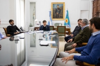 Kicillof pidió a intendentes de la oposición que evalúen potenciales áreas a flexibilizar