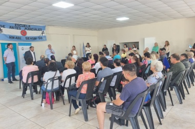 Referentes del FdT participaron de la entrega de escrituras en Junín