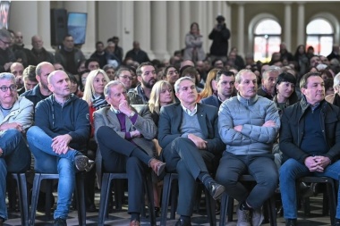 Tres intendentes de UxP junto a provincia en el Consejo de Hábitat y Vivienda