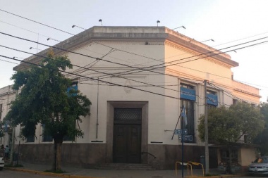 Viamonte determinó que no se podrán hacer colas en los bancos antes de que abran
