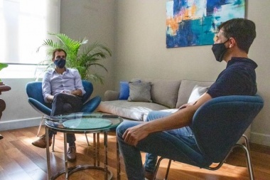 Petrecca recibió a Flexas intentando achicar distancias con el possismo