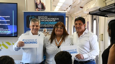 Britos recorrió un coche itinerante de promoción de los derechos impulsado por Trenes Argentinos