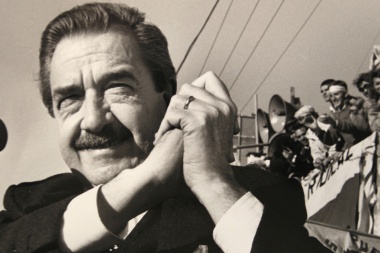 Homenaje a Raúl Alfonsín en Bragado con la presencia de Miguel Fernández