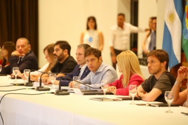 Kicillof lanzó su gabinete con perfil académico y dominio de los "sub 45"