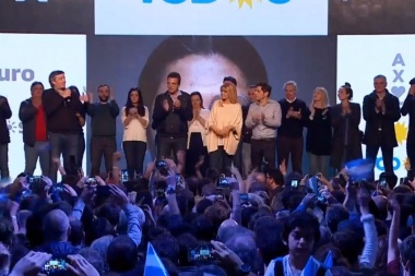 Kicillof, Massa y Máximo Kirchner encabezan un plenario del FdT en La Plata