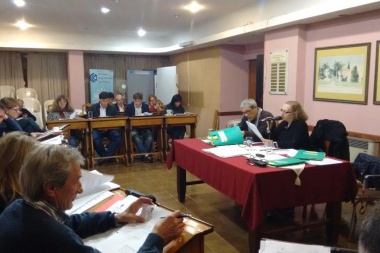 Dirigente de la C. Cívica de Lincoln reclamó al Concejo que trate la adhesión a la ley provincial