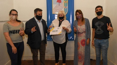 Reconocimiento a agrupaciones y mural en el PJ
