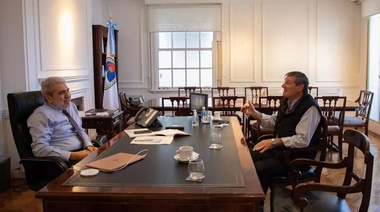 Jorge Fernández pasó por varios despachos de nación y provincia y se muestra como líder opositor a Serenal