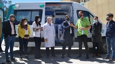 Kreplak y Gollán llegan a Vedia y Junín para entregar equipamiento sanitario