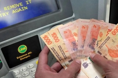 Intendentes buscan contener un fin de año caliente con bonos y sumas extras