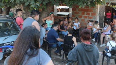 El Frente de Todos recorrió barrios informando sobre el alcance de la tarjeta alimentar