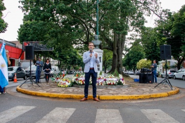 Petrecca planteó "cuatro años de desarrollo" en los festejos por el 192º aniversario de Junín