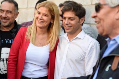 Kicillof negocia la Ley Impositiva con intendentes y sondea modificaciones