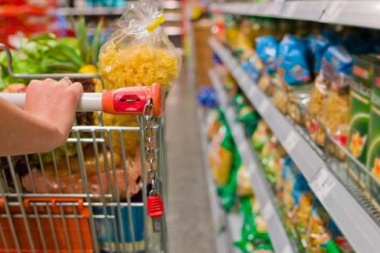 Fijaron en 15.675 pesos la línea de pobreza para familia tipo