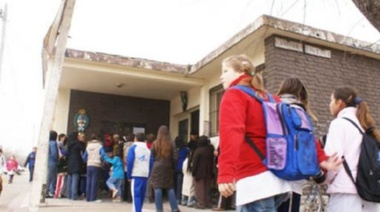 Alumnos inscriptos en escuelas bonaerenses viene bajando desde hace tres años