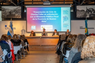 Con Sileoni, inició un ciclo de charlas para abordar problemáticas en escuelas