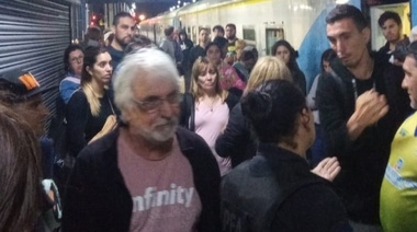 Locomotora rota: El municipio se hizo cargo del traslado de los juninenses varados en Retiro