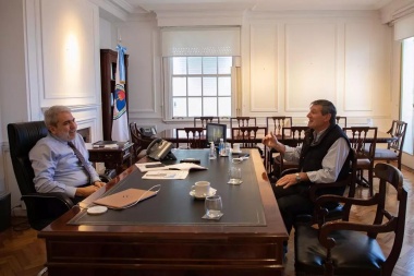 Jorge Fernández pasó por varios despachos de nación y provincia y se muestra como líder opositor a Serenal