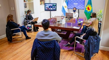Sistema Alimentario Escolar y clases presenciales, los ejes del encuentro de Agustina Vila y Petrecca