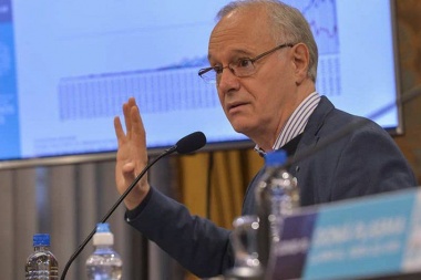 Para Gollan, “La vacuna es esencial para cortar la circulación del virus”