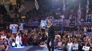 En un acto en Lanús, Massa le dio un guiño a Florencio Randazzo