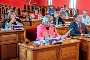UCR, C.Cívica y UxP en contra del veto a la ley de movilidad jubilatoria