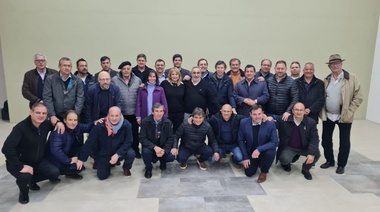 Asistencia perfecta de la cuarta en foro Intendentes UCR: gestión y rosca