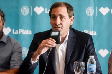 Intendente de La Plata dijo que la ley que prohíbe las reelecciones "está mal aplicada"