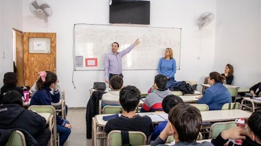 Cruces entre provincia y municipio por ciclo de charlas en escuelas públicas