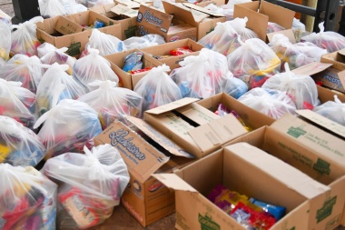 El municipio abrirá una investigación sobre la mercadería vencida que apareció en la vía pública