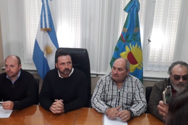 Tras el paro de municipales, Aiola logró cerrar la paritaria salarial