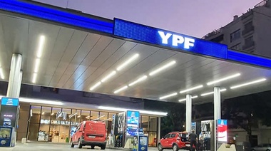 El titular de YPF negó que vaya a subir el combustible antes de fin de año