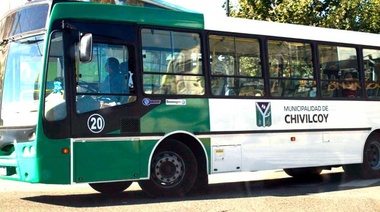 Sigue el paro de colectiveros y se redujo el servicio a una localidad