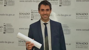 De armador político a senador, Fiorini recibió el diploma ante la Junta Electoral