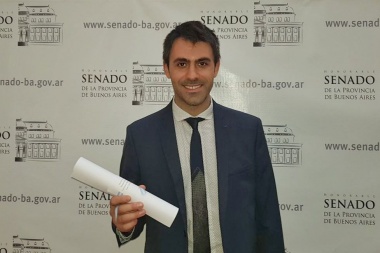 De armador político a senador, Fiorini recibió el diploma ante la Junta Electoral