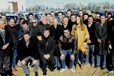 Junín recibió de provincia dos móviles policiales para la patrulla rural