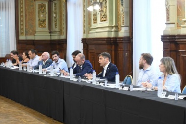 Kicillof se reunió con legisladores por la agenda 2022